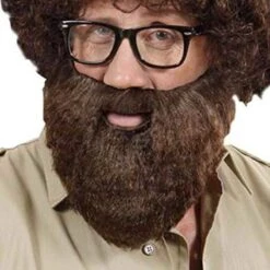 BARBA CASTANA CON BAFFI